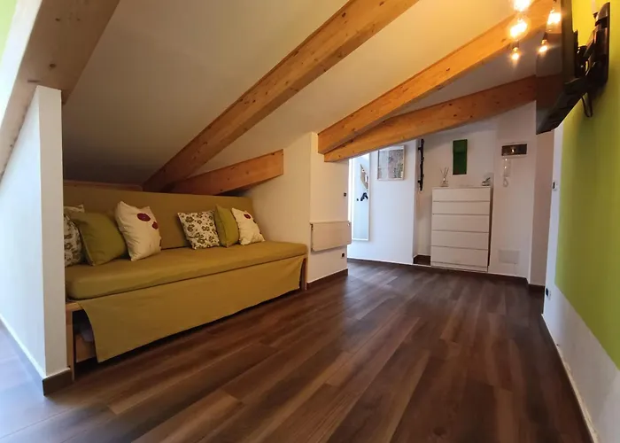 Mansarda In Centro شقة