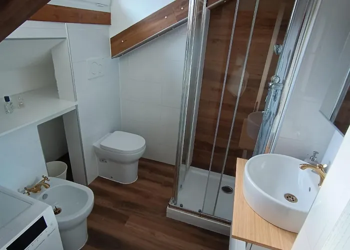 Mansarda In Centro شقة