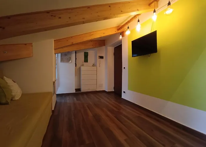 Mansarda In Centro شقة