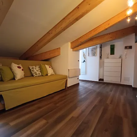 Mansarda In Centro Apartment